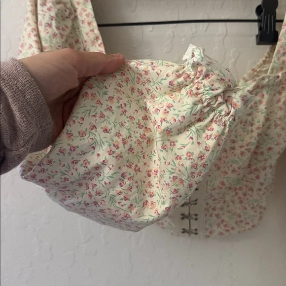 Urban Outfitters Love Struck White Cream Pink Crop Hook Blouse XS - Picture 4 of 6